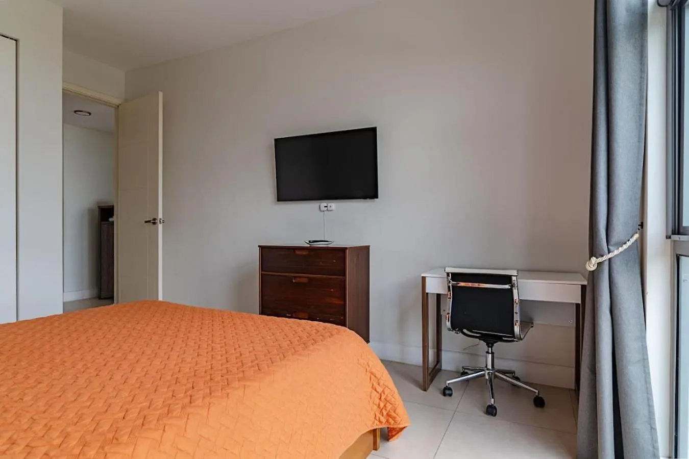 Parkhurst 408 With King Bed And Pool 킹스톤