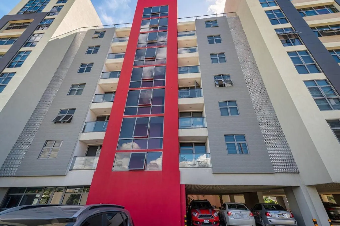 Parkhurst 408 With King Bed And Pool Kingston Appartement